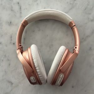 QuietComfort 35 wireless headphones II Rose Gold Limited Edition